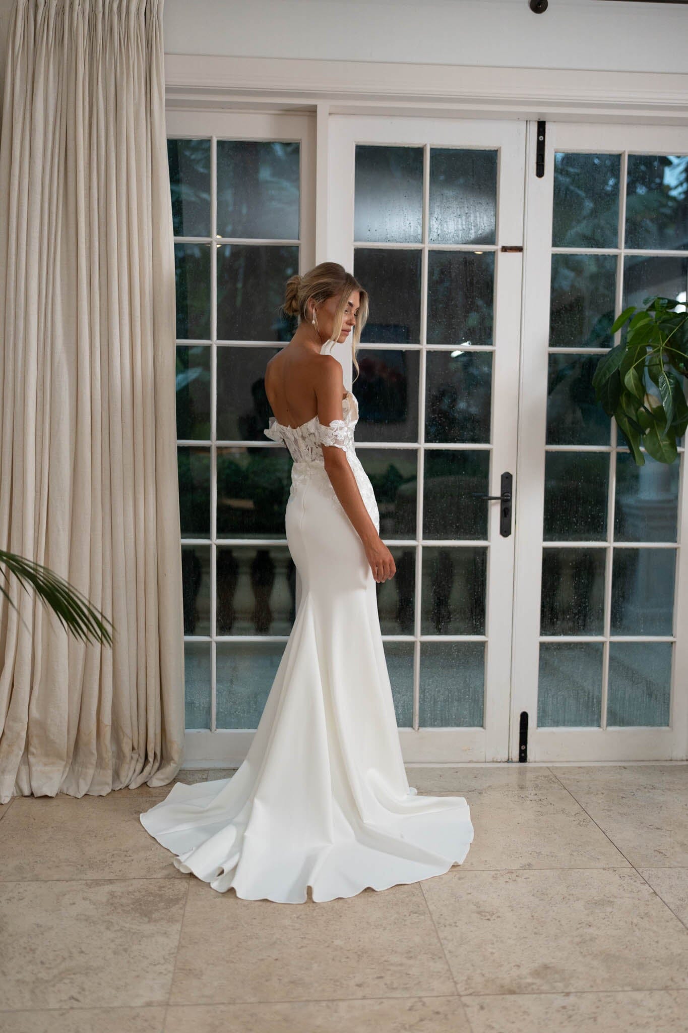 ANNABELLE ドレス Annabelle Off-Shoulder Gown - Ivory – NB LUXE