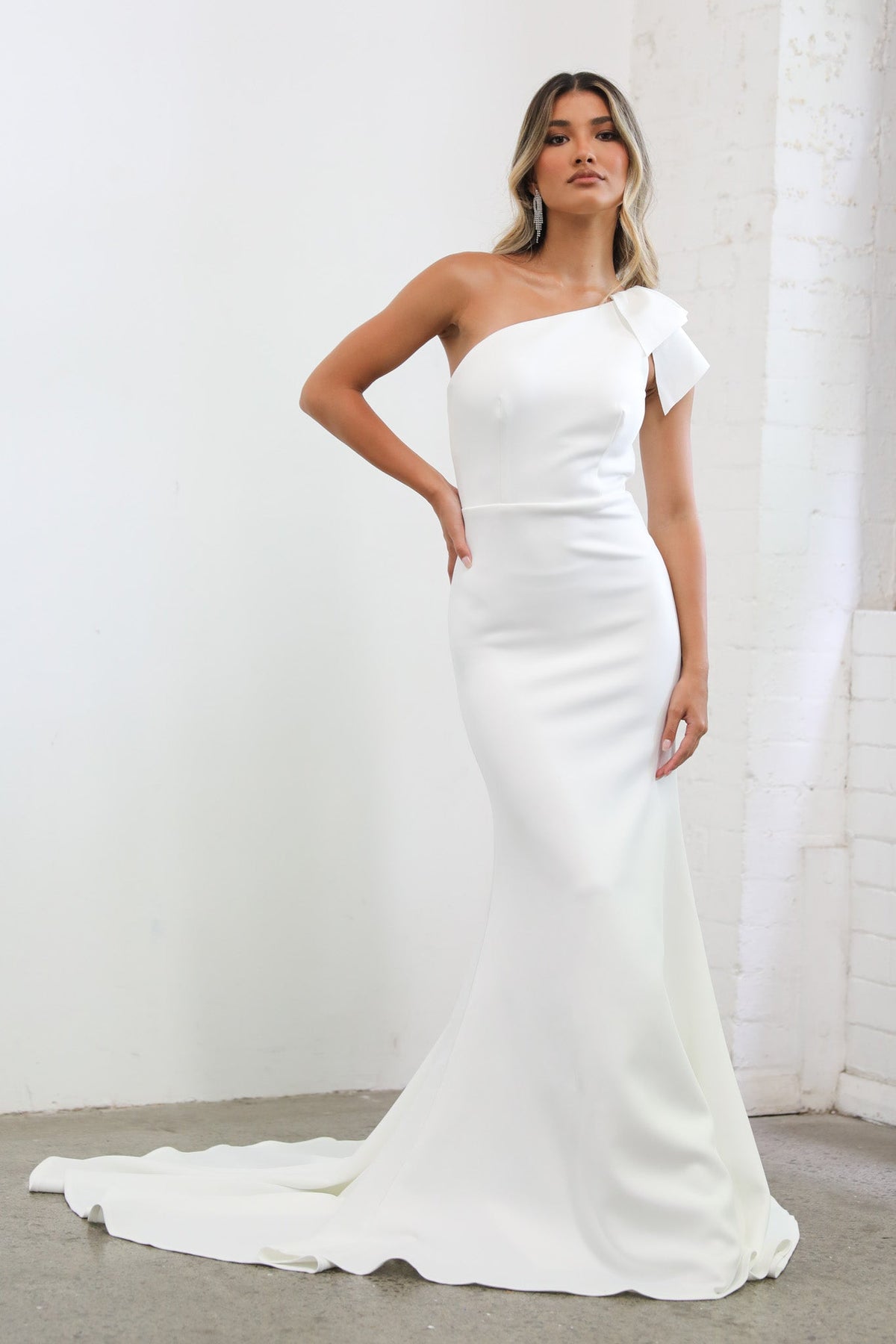 FRANCIE One Shoulder Crepe Gown - Ivory NB LUXE FRANCIE One Shoulder Crepe Gown - Ivory NB LUXE
