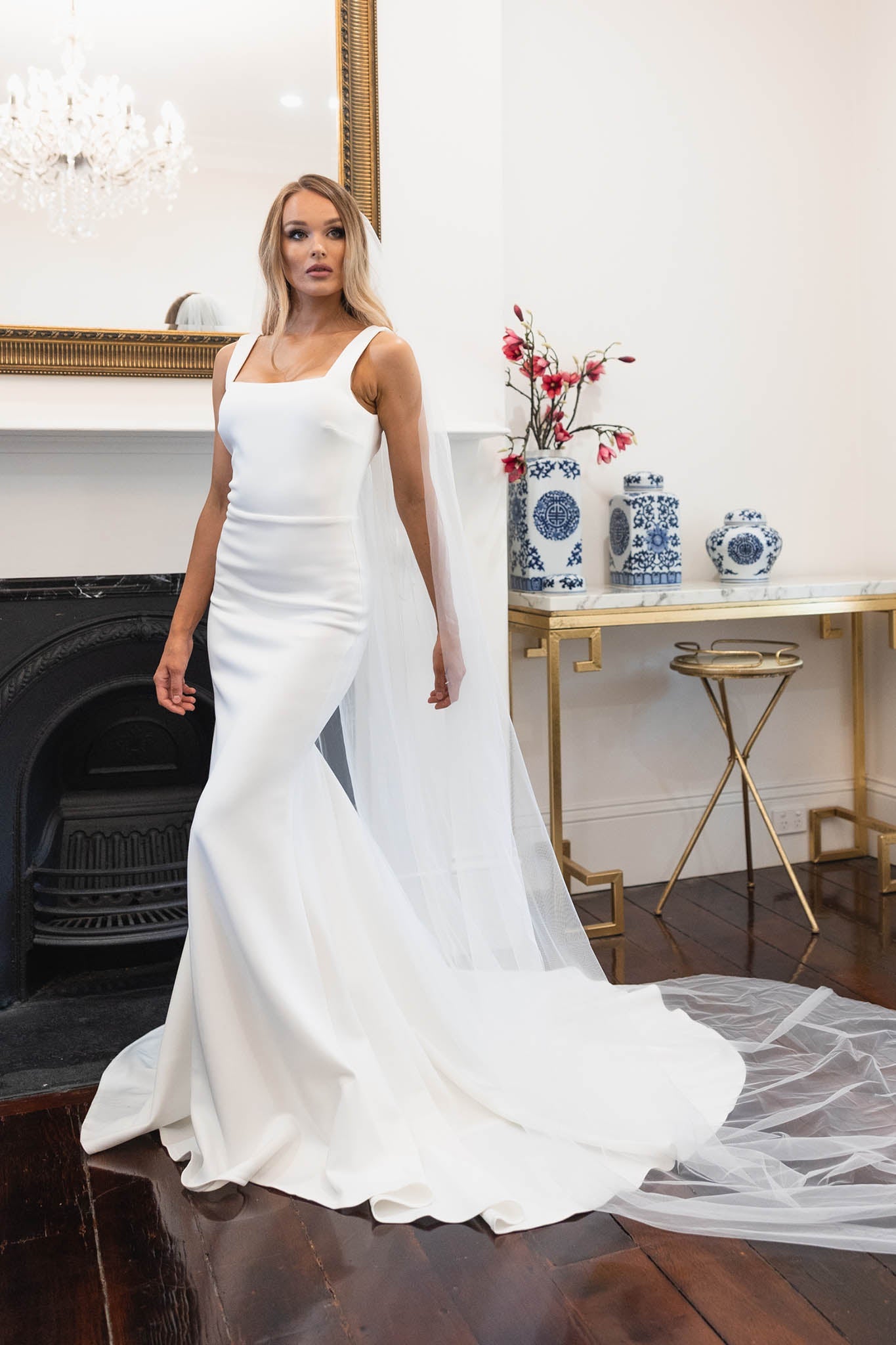 パーティードレス GANISONG Organza square neck dress ivory JORDYN Square Neck Crepe Gown - Ivory – NB LUXE