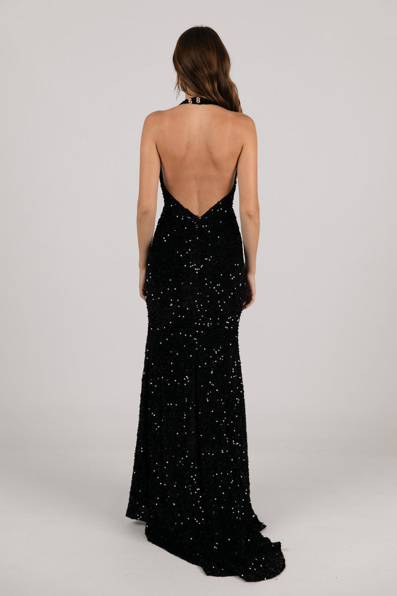 V Shape Backless Design of Black Velvet Sequin Fitted Evening Gown with Halter Neck and Side Slit